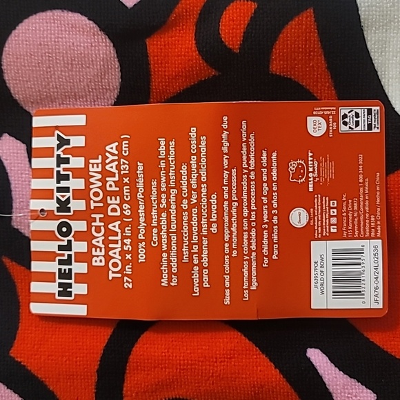 Hello Kitty Super Soft Absorbent Fade Resistant Beach Towel 27" x 54" - Picture 4 of 5